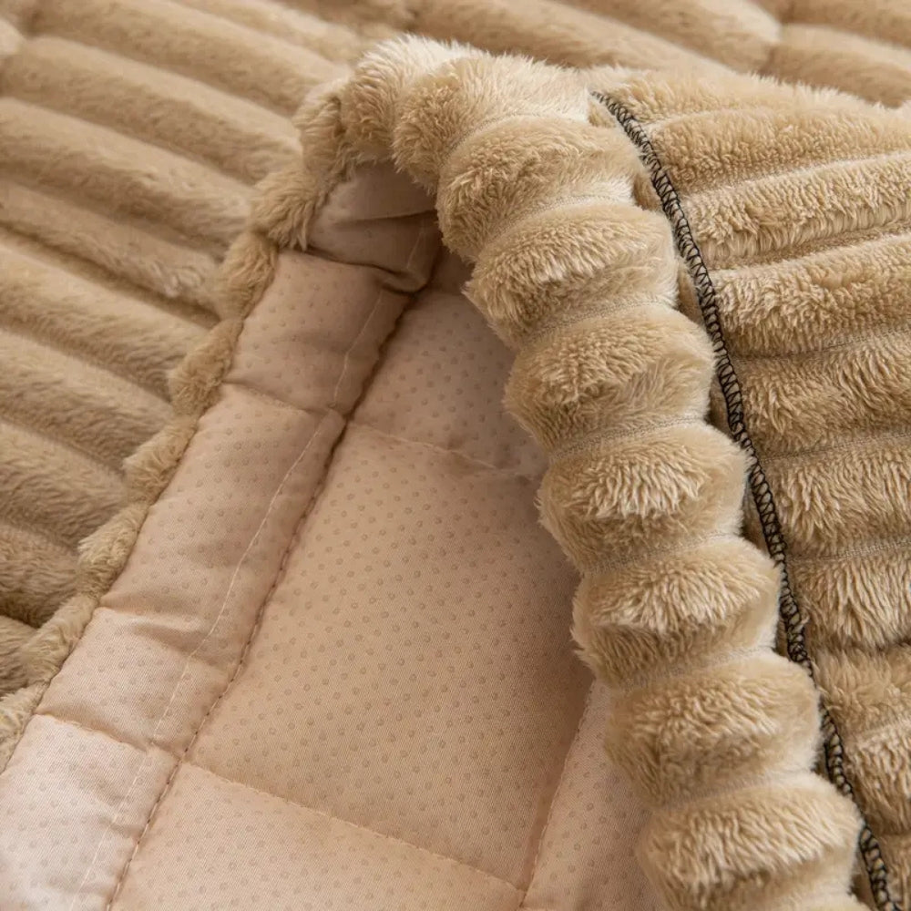 Plush Channel | Sofa Cover with Anti-Slip Backing for Cozy Pet Protection